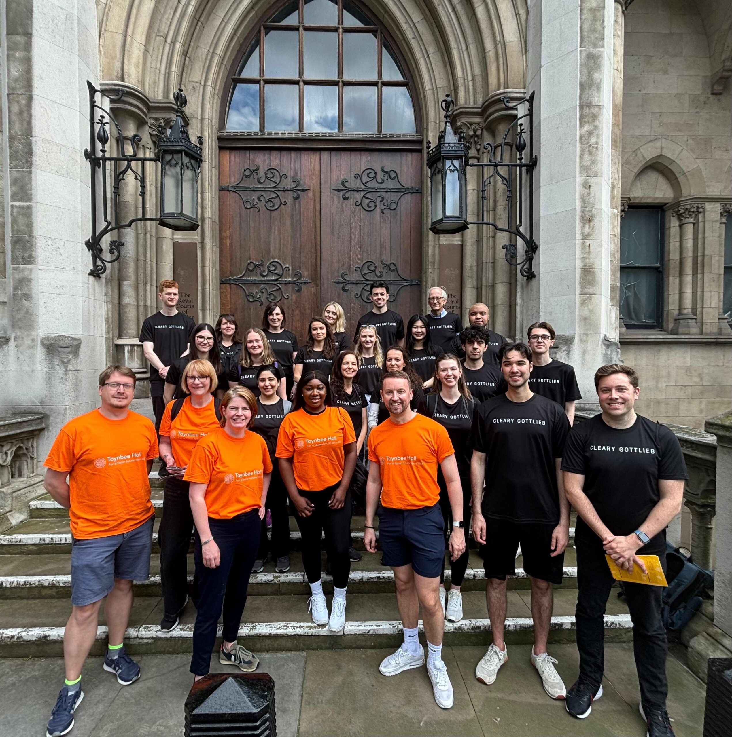 Toynbee Hall and Cleary Gottlieb teams at the London Legal Walk 2024.